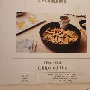 Studio Black and White Skull Chip and Dip Set